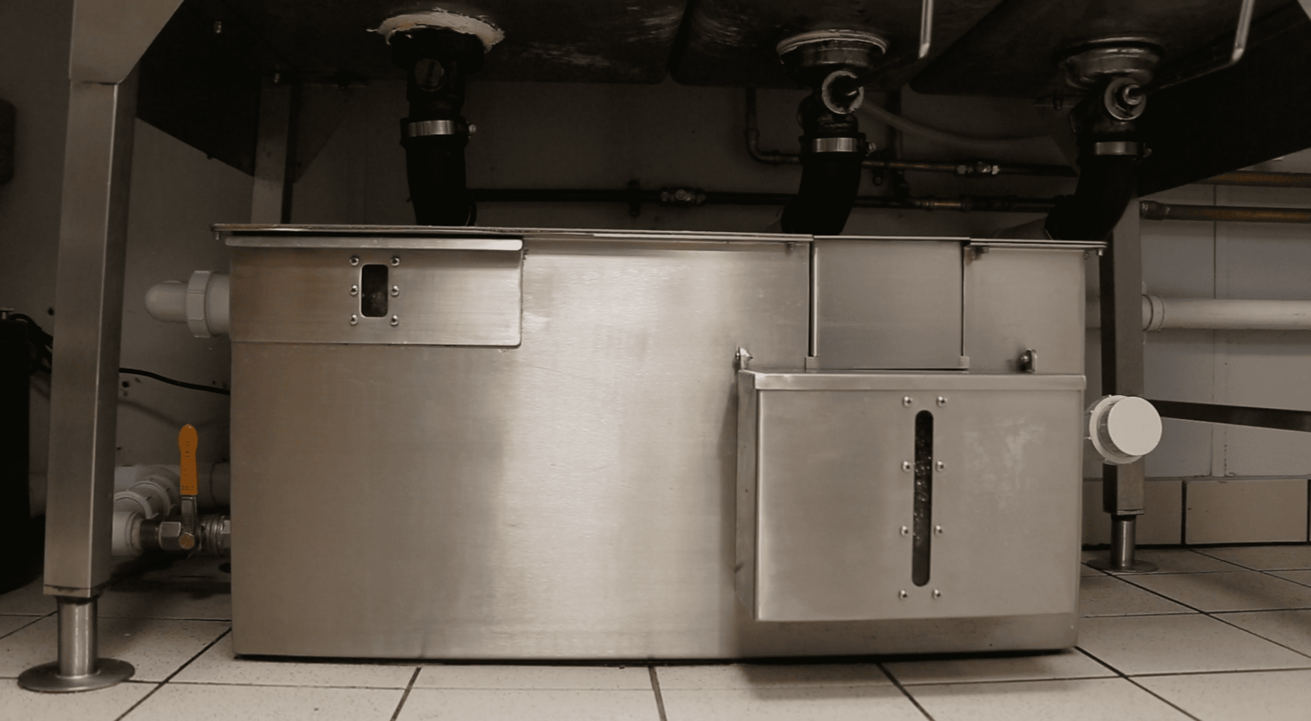 FiltaFOG Cyclone – McDonalds Woking FiltaFOG Cyclone - McDonalds Woking